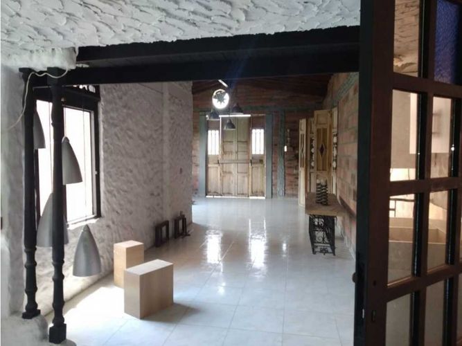 Apartamento de 3 alcobas en venta en Malta, Itagüí, 140 m² · foto 3 de 13