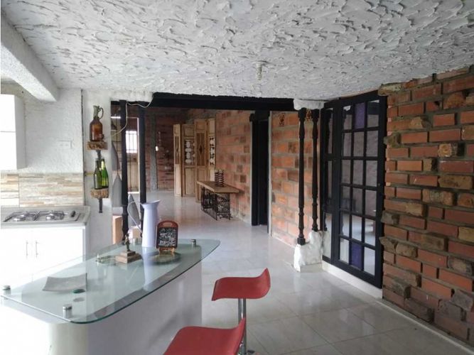 Apartamento de 3 alcobas en venta en Malta, Itagüí, 140 m² · foto 6 de 13