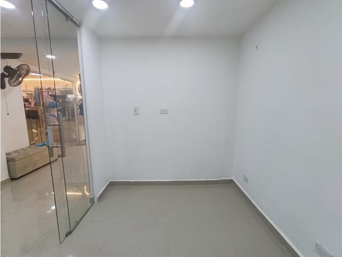 Local en venta en Viviendas Del Sur, Itagüí, 103 m² · foto 13 de 24