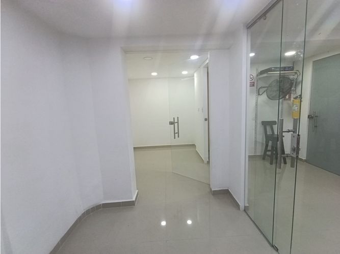 Local en venta en Viviendas Del Sur, Itagüí, 103 m² · foto 18 de 24