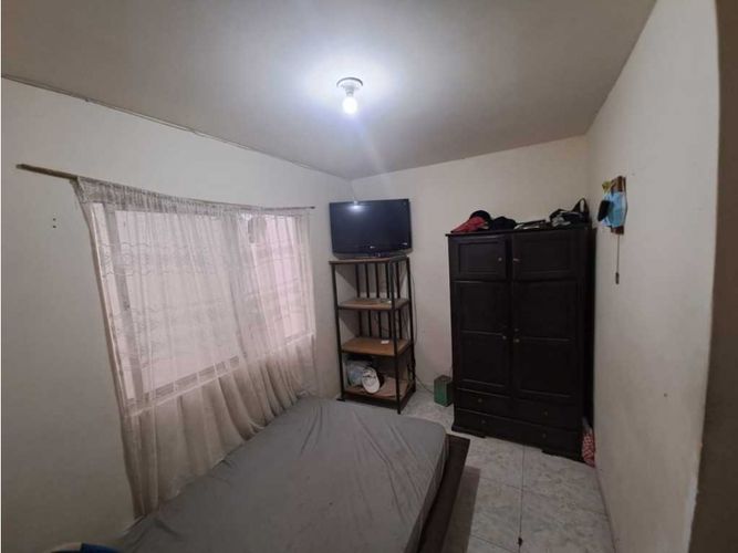 Casa de 9 alcobas en venta en Palermo, Medellín, 247 m² · foto 3 de 9