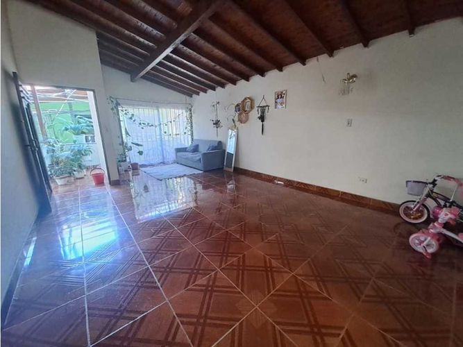 Casa de 9 alcobas en venta en Palermo, Medellín, 247 m² · foto 6 de 9