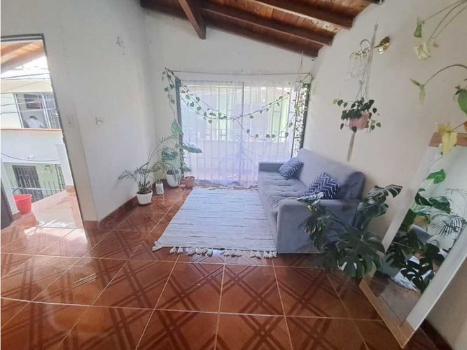 Casa de 9 alcobas en venta en Palermo, Medellín, 247 m² · foto 7 de 9