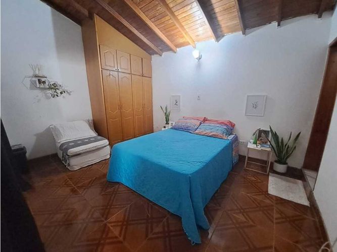 Casa de 9 alcobas en venta en Palermo, Medellín, 247 m² · foto 8 de 9