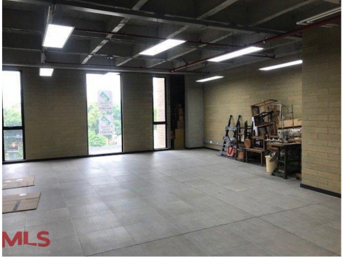 Oficina en venta en Guayabal, Medellín, 73 m² · foto 2 de 13
