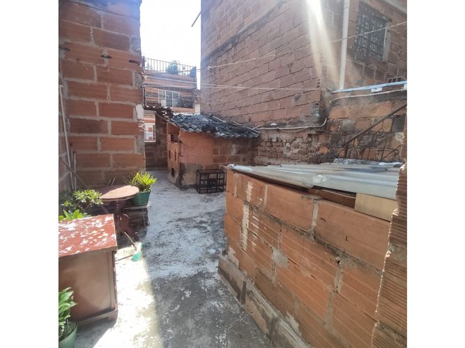 Casa de 12 alcobas en venta en San Gabriel, Itagüí, 256 m² · foto 16 de 24