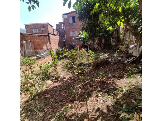 Casa de 12 alcobas en venta en San Gabriel, Itagüí, 256 m² · foto 18 de 24