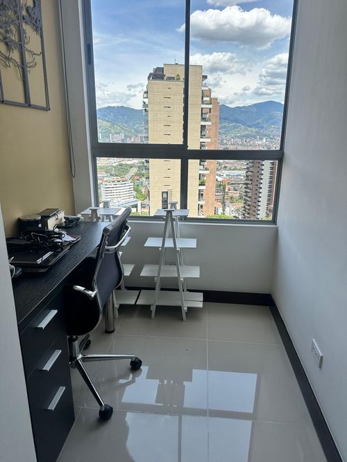 Apartamento de 2 alcobas en venta en La Linde, Medellín, 94 m² · foto 14 de 24