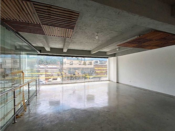 Local en arriendo en La Enea, Manizales, 105 m² · foto 2 de 12