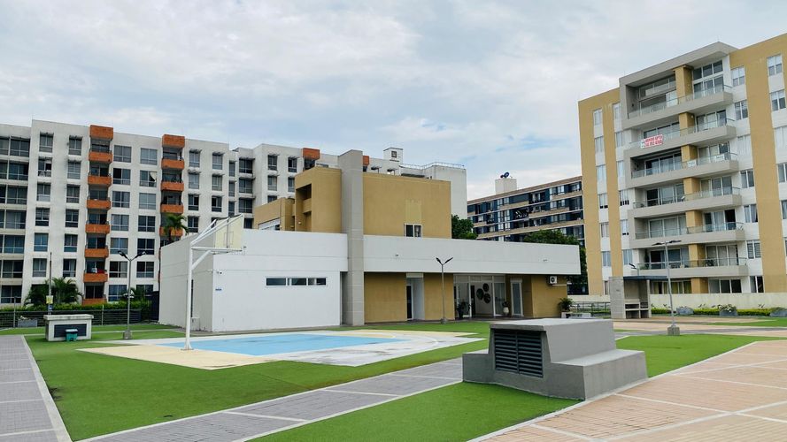 Apartamento de 3 alcobas en venta en Bochalema, Cali, 94 m² · foto 2 de 13