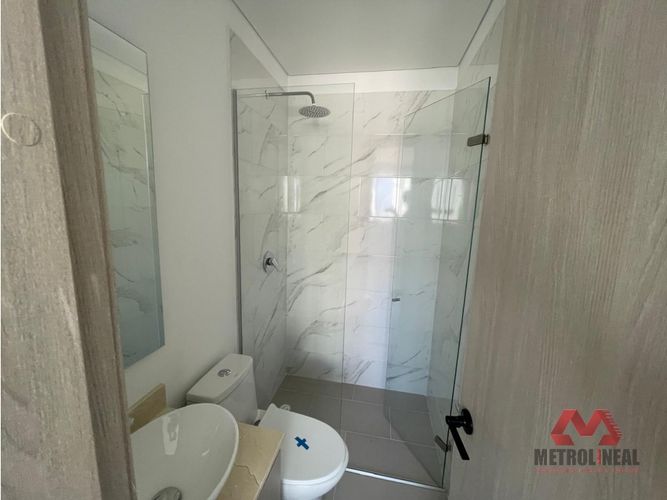 Apartamento de 3 alcobas en arriendo en Manga, Cartagena, 110 m² · foto 12 de 19