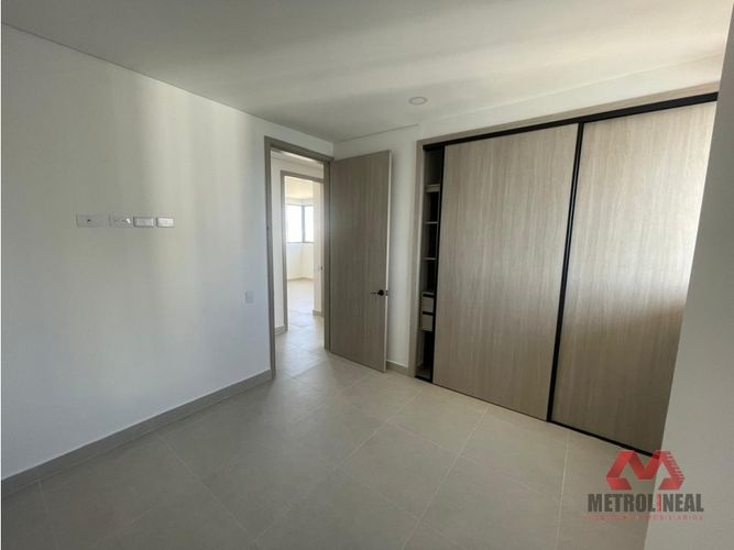 Apartamento de 3 alcobas en arriendo en Manga, Cartagena, 110 m² · foto 13 de 19