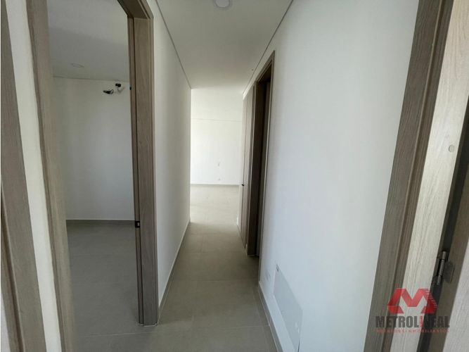 Apartamento de 3 alcobas en arriendo en Manga, Cartagena, 110 m² · foto 15 de 19