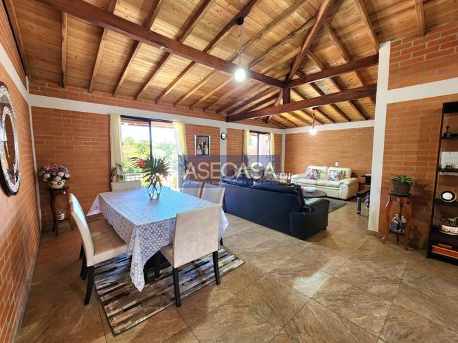 Casa de 3 alcobas en venta en Ruitoque, Girón, 821 m² · foto 9 de 20