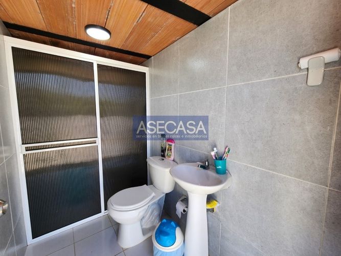 Casa de 3 alcobas en venta en Ruitoque, Girón, 821 m² · foto 17 de 20
