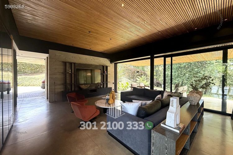 Casa de 3 alcobas en arriendo en Las Palmas, Envigado, 390 m² · foto 4 de 24