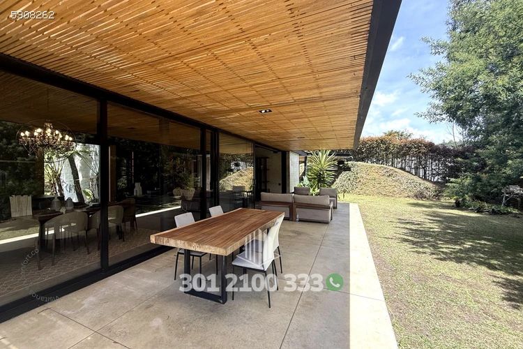 Casa de 3 alcobas en arriendo en Las Palmas, Envigado, 390 m² · foto 10 de 24