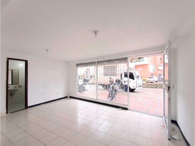 Local en arriendo en Guayacanes, Manizales, 32 m² · foto 6 de 9