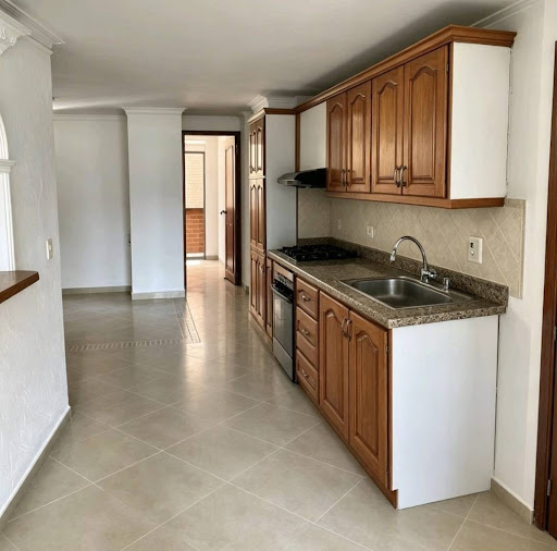 3BR Apartment in Conquistadores (90 m²)