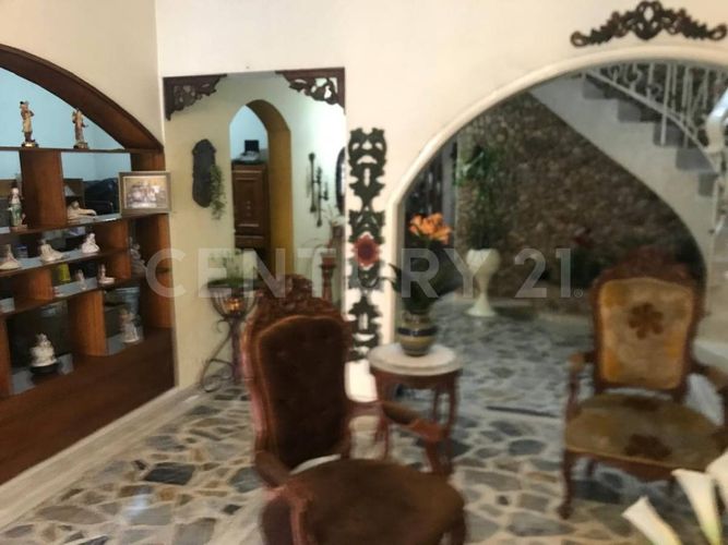 Casa de 5 alcobas en venta en Simon Bolivar, Medellín, 260 m² · foto 5 de 10