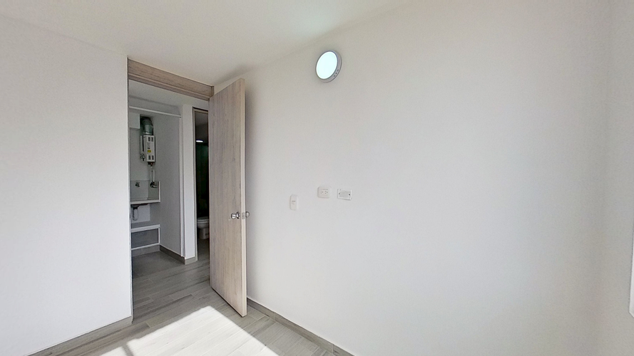 Apartamento de 3 alcobas en venta en El Cortijo, Madrid, 47 m² · foto 4 de 22