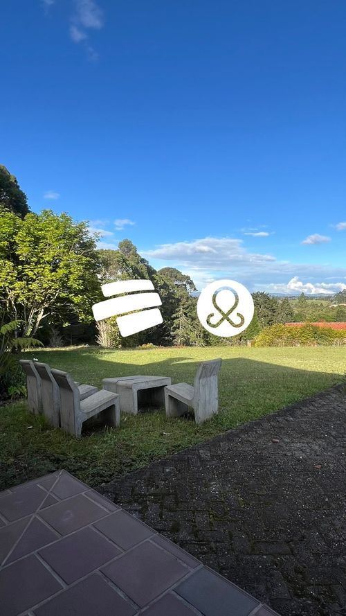Casa de 3 alcobas en venta en Los Colegios, Rionegro, 235 m² · foto 3 de 24