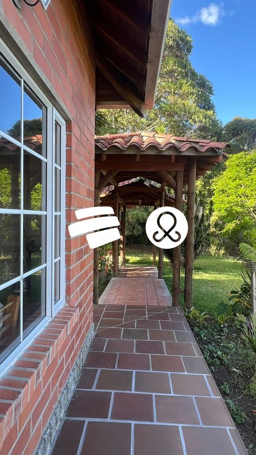 Casa de 3 alcobas en venta en Los Colegios, Rionegro, 235 m² · foto 4 de 24