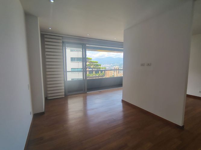 Apartamento de 1 alcoba en arriendo en El Poblado, Medellín, 62 m² · foto 3 de 10