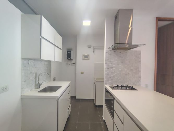 Apartamento de 1 alcoba en arriendo en El Poblado, Medellín, 62 m² · foto 5 de 10