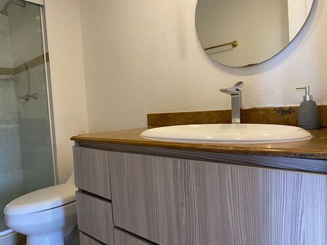 Apartamento de 5 alcobas en arriendo en El Poblado, Medellín, 150 m² · foto 19 de 20