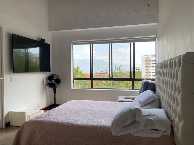 Apartamento de 5 alcobas en arriendo en El Poblado, Medellín, 150 m² · foto 18 de 20