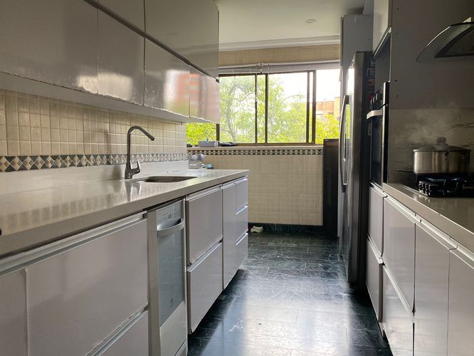 Apartamento de 5 alcobas en arriendo en El Poblado, Medellín, 150 m² · foto 6 de 20