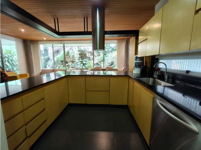 Casa de 4 alcobas en venta en Loma Del Esmeraldal, Envigado, 345 m² · foto 9 de 24