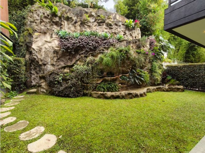 Casa de 4 alcobas en venta en Loma Del Esmeraldal, Envigado, 345 m² · foto 12 de 24