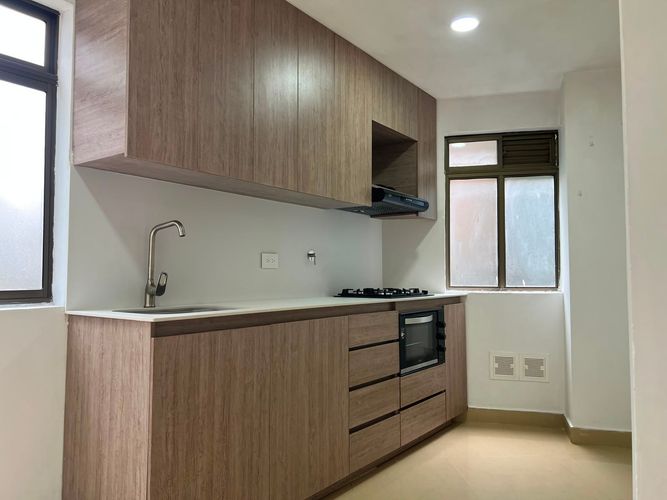 Apartamento de 3 alcobas en arriendo en Loma Del Esmeraldal, Envigado, 125 m² · foto 5 de 17