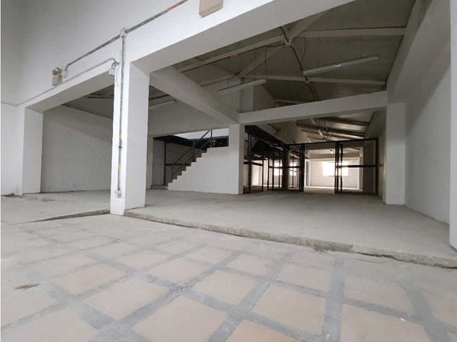 Local en arriendo en El Centro, Manizales, 738 m² · foto 3 de 24