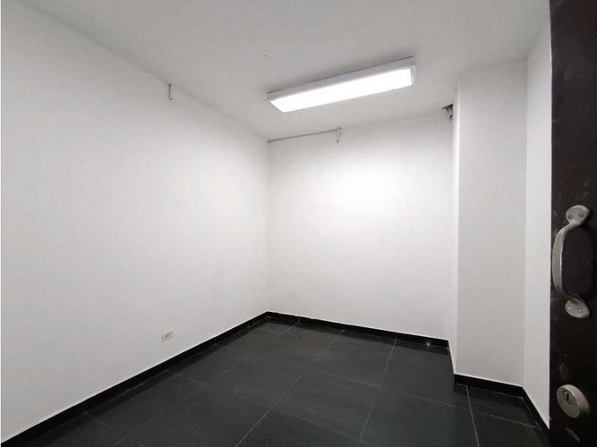 Local en arriendo en El Centro, Manizales, 738 m² · foto 12 de 24