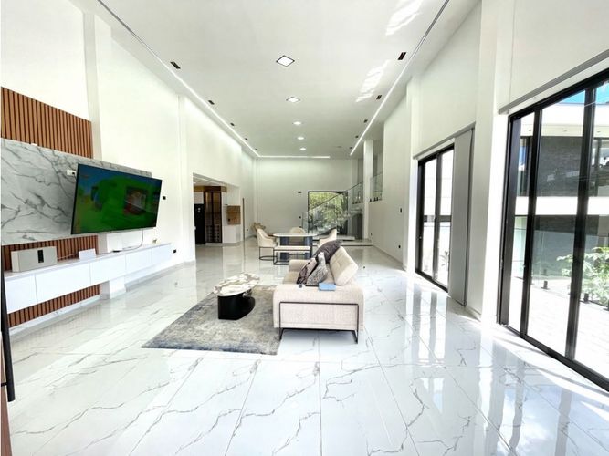 Casa de 5 alcobas en venta en Las Hojas, Rionegro, 460 m² · foto 7 de 24
