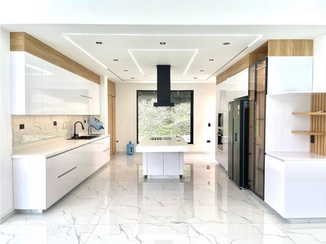 Casa de 5 alcobas en venta en Las Hojas, Rionegro, 460 m² · foto 8 de 24