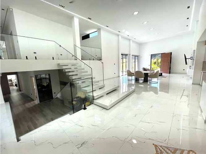 Casa de 5 alcobas en venta en Las Hojas, Rionegro, 460 m² · foto 10 de 24