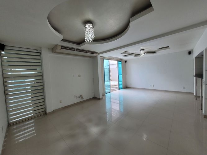 Casa de 4 alcobas en venta en Cañaveral, Floridablanca, 250 m² · foto 2 de 22