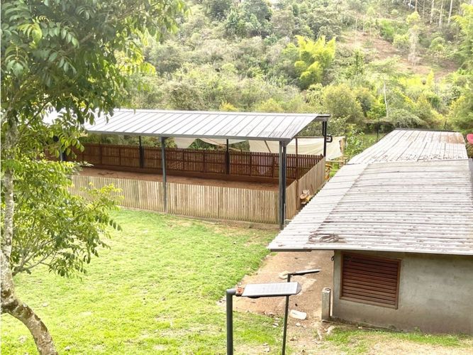 Casa de 3 alcobas en arriendo en La Mosquita, Rionegro, 300 m² · foto 22 de 24