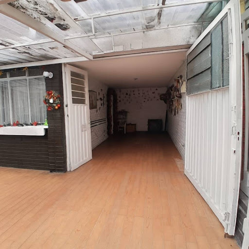 Casa en venta en San Fernando, Bogotá · foto 2 de 24