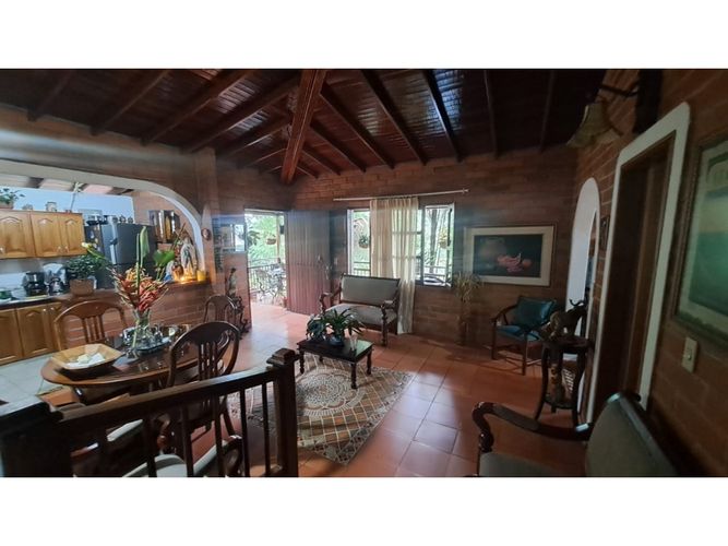 Casa de 3 alcobas en venta en Pan De Azucar, Sabaneta, 541 m² · foto 6 de 12
