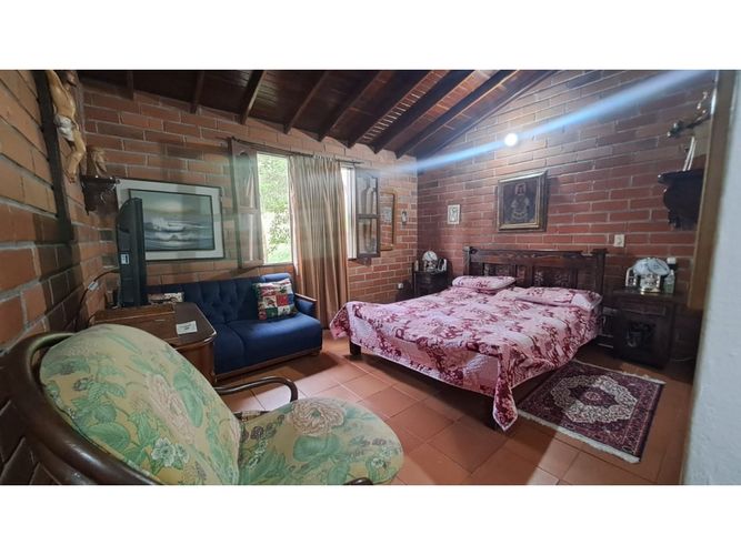 Casa de 3 alcobas en venta en Pan De Azucar, Sabaneta, 541 m² · foto 10 de 12