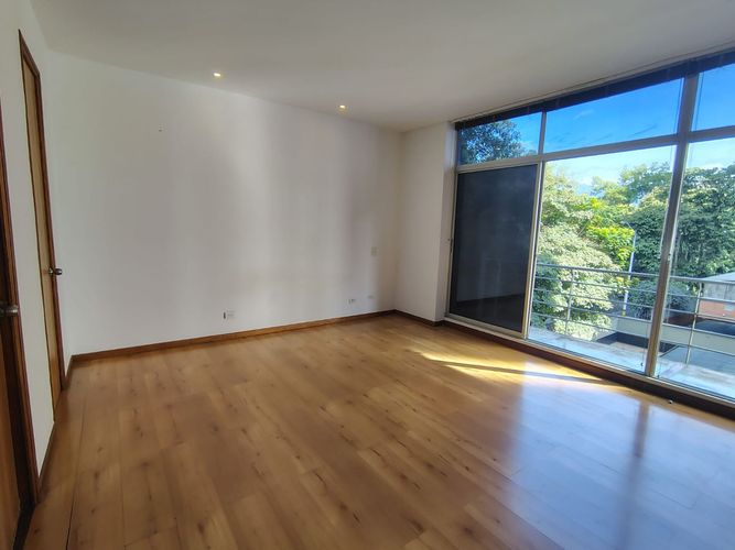 Apartamento de 1 alcoba en arriendo en Santa María De Los Ángeles, Medellín, 70 m² · foto 3 de 13