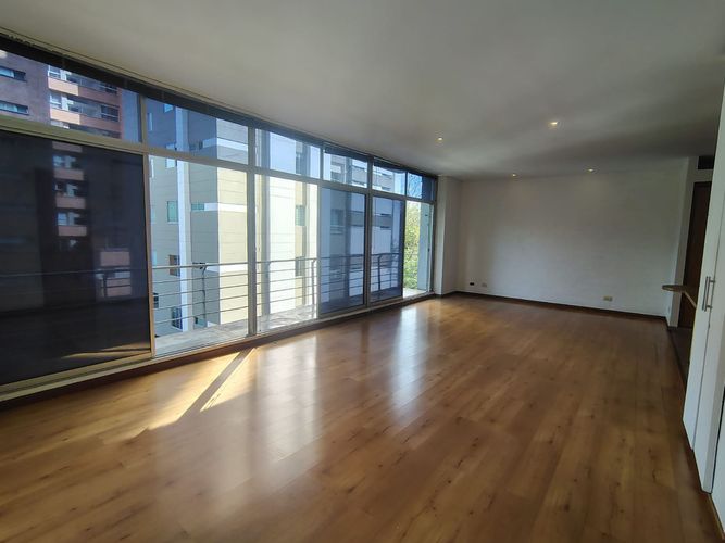 Apartamento de 1 alcoba en arriendo en Santa María De Los Ángeles, Medellín, 70 m² · foto 2 de 13