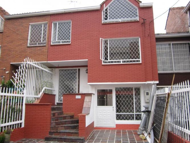 Casa en venta en Niza, Bogotá · foto 3 de 24