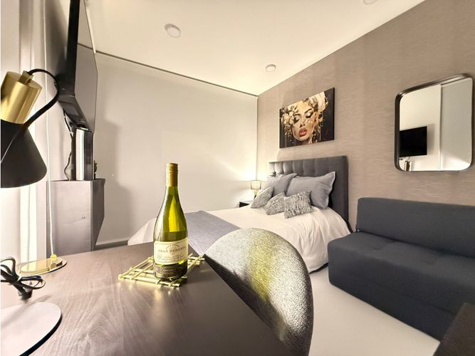 Apartamento de 1 alcoba en venta en Chico Norte, Bogotá, 17 m² · foto 3 de 22