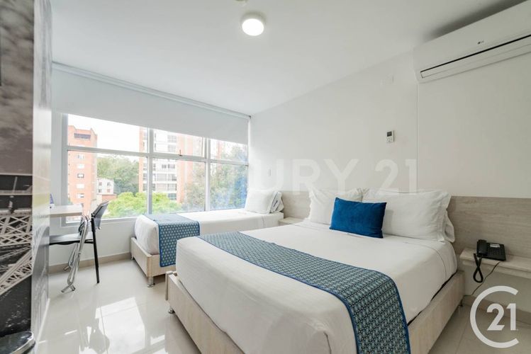 Edificio en venta en Laureles, Medellín, 1060 m² · foto 8 de 23